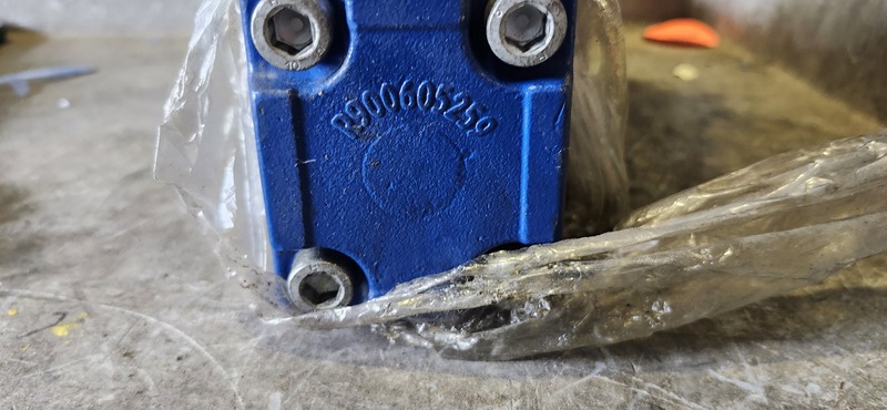 2-detail.jpg